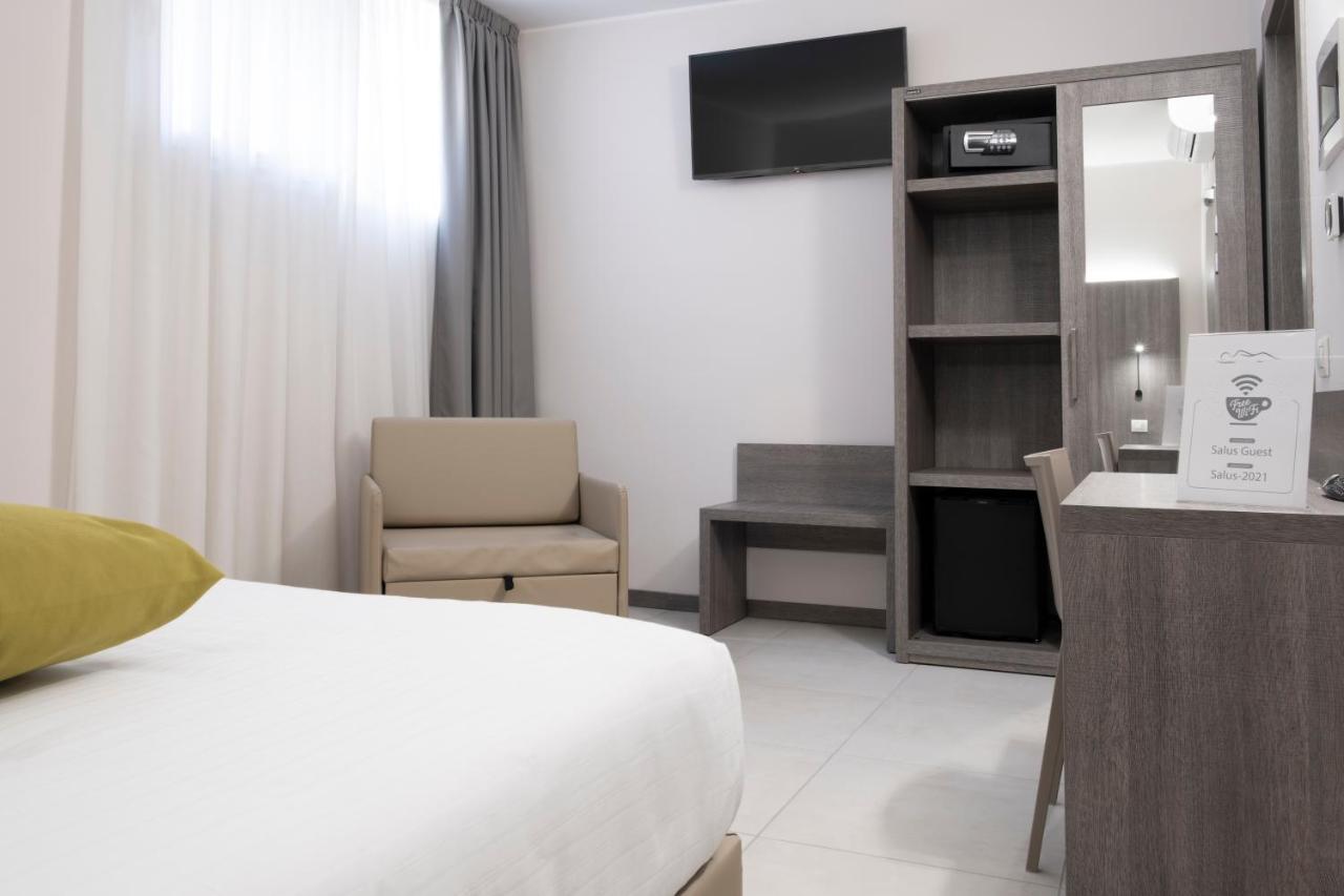 Salus Locazione Turistica Hotel Verona Exterior photo