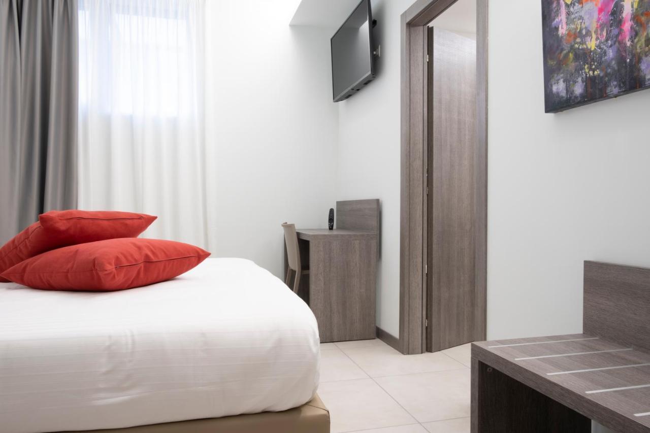 Salus Locazione Turistica Hotel Verona Exterior photo